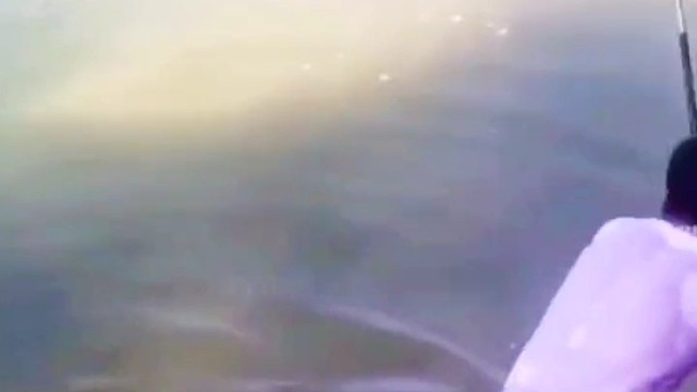 这哪里是钓鱼啊？这是玩命啊！