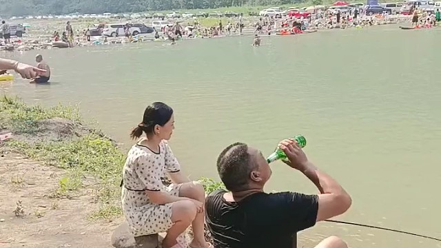 又跟我说在上班，在加班