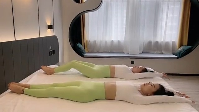 肚子很大，躺着肉往下坠，每天坚持10分钟，七天告别大肚腩，紧致腰腹，恢复紧致身材#瑜伽#瘦#瘦