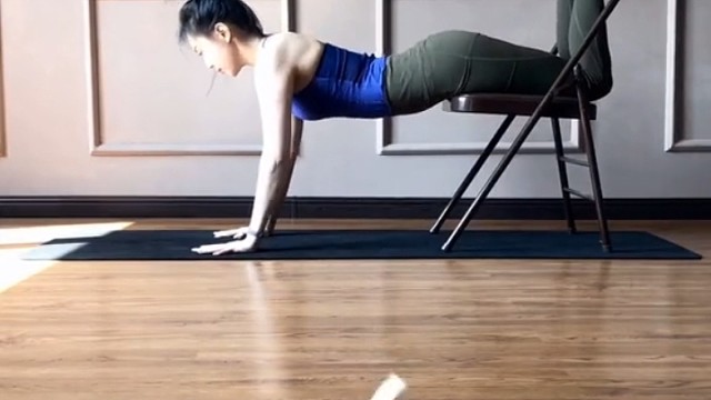 瑜伽日常，记录身材变化。