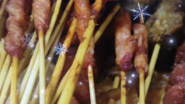 饿了吧，运动这么累，奖励下自己吧。
​生活已经这么苦了，还不吃点吗。