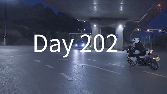 有些东西，根本不配主导你的情绪，人生就是一场体验，请您尽兴享受