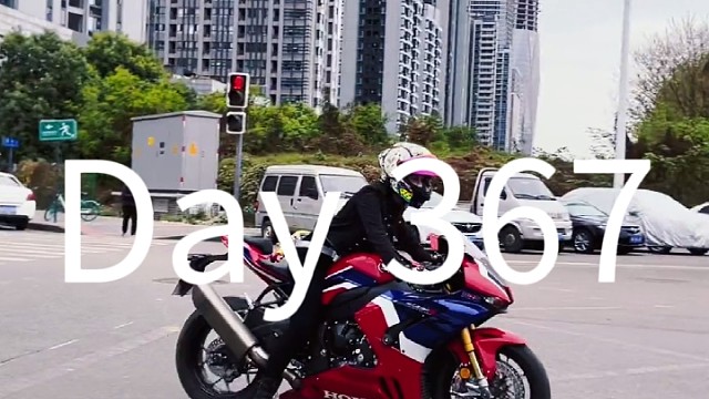 “没人能定义你，能定义你的只有自己”