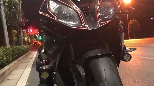 上车，别问目的，别问归期