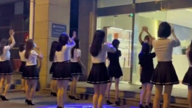 我在我也擦口水