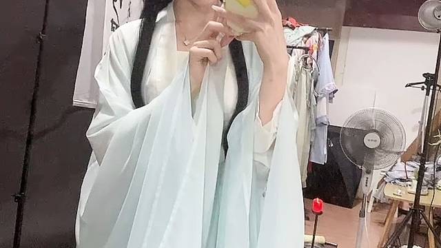 等会儿直播了宝贝儿