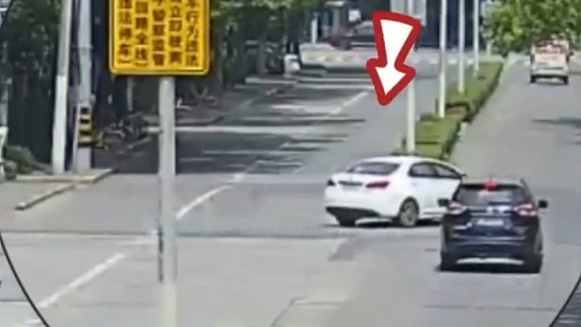 小车疯狂蛇形走位结果……