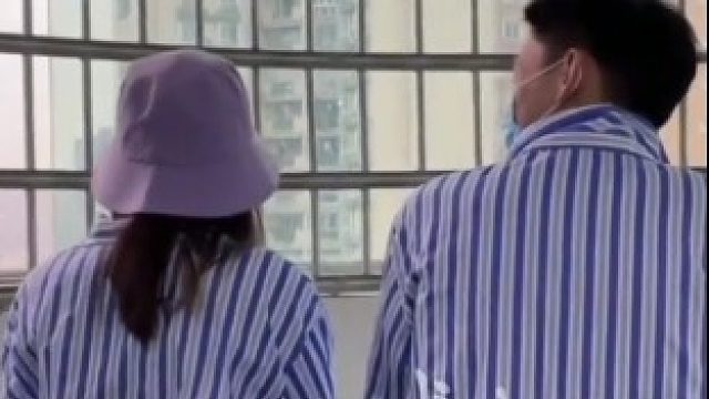 情侣相恋8年因误会分手，2年后无法释怀双双抑郁，医院相遇喜极而泣