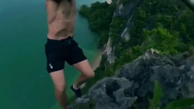 大家要数数做了几个引体向上？？#玩的就是心跳#危险动作请勿模仿#引体向上