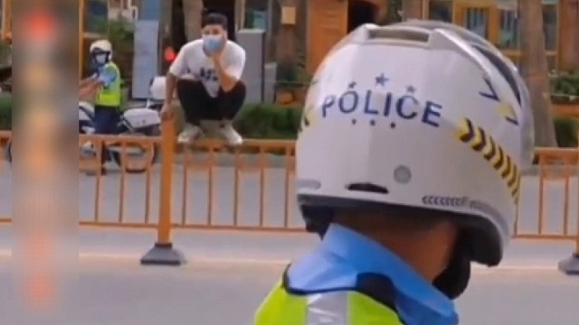 网友:或许是最尴尬的时刻