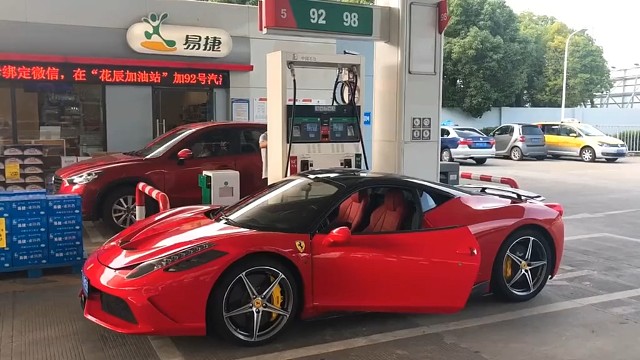 玩车的，基本都不会计较这个耗油量吧