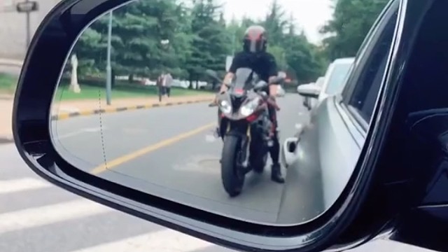 谁说一定要四轮，我觉得二轮也挺好