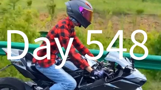 40多w的摩托车舍得买，穿了5年的红格子舍不得扔！！一生热爱难回头