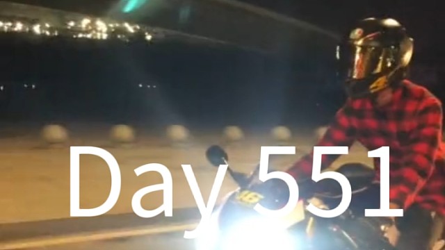 在重庆骑车就跟跑山一样，但夜景还是不错