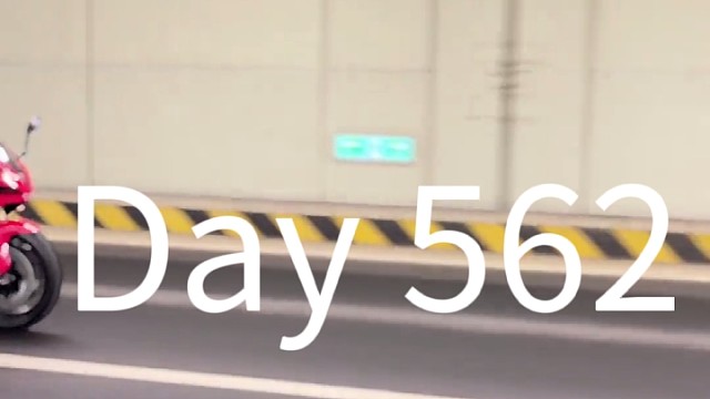 宁可工地脱层皮，也要攒钱买____?#