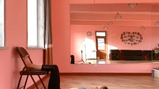 女朋友每天坚持做瑜伽，你开心吗？