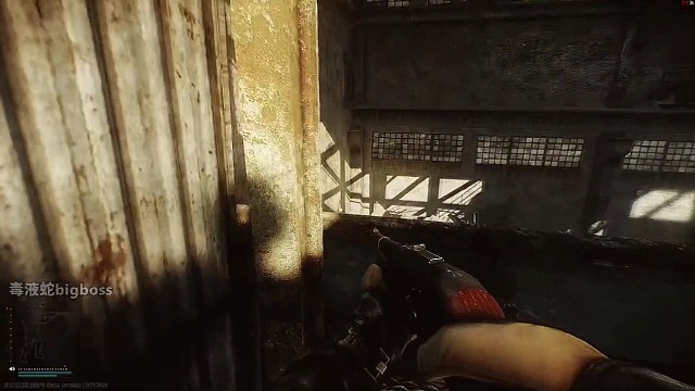 一个手雷直接砸到敌人头顶