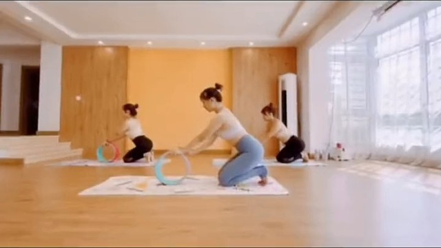 在家里练瑜伽，这样练！