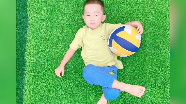 绿茵场上的足球小将