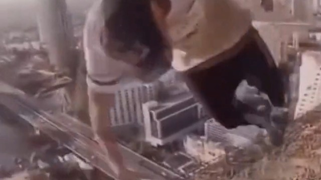 #老外真会玩#专业动作请勿模仿