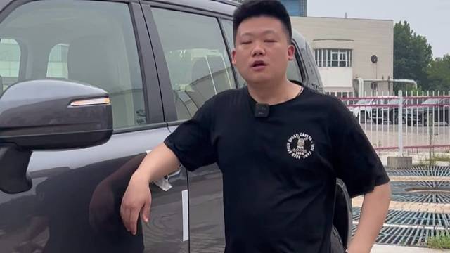 22款丰田LC300黑金刚，用你最好兄弟单身30年换这台车，你换不换