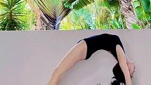 今日算满分日常嘛？#我的瑜伽生活 #提升气质 #开肩美背 #后弯练习 #瑜伽 #努力成为更好的自己