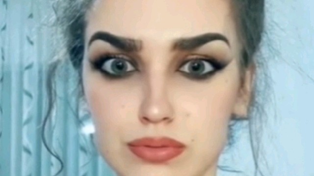 “黄金比例脸”滤镜