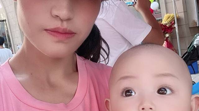 宝宝好奇心太强