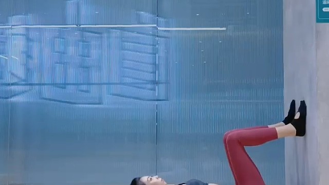 瑜伽老师后弯打卡