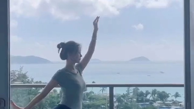 美女瑜伽健身日常