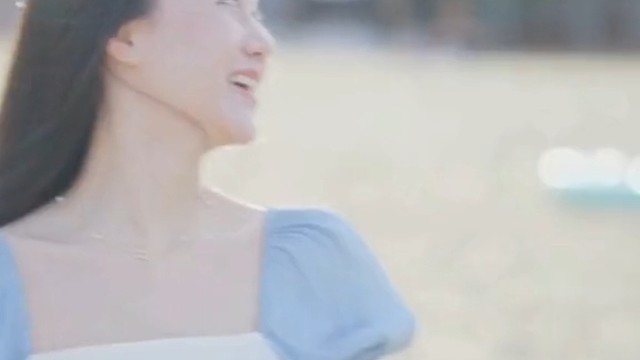 那么有气质的美女，也在学习瑜伽