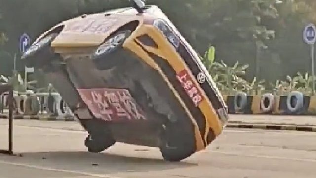 我就知道教练教我的时候留了一手！