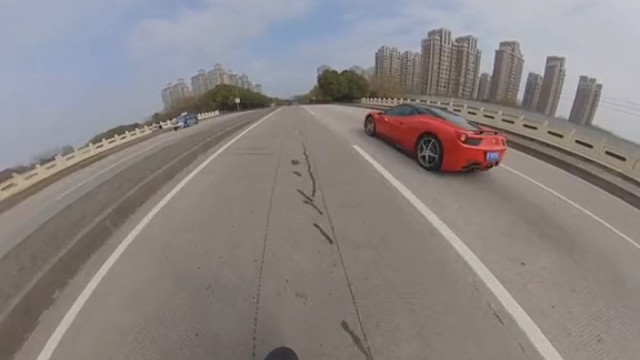 论速度，在重机车面前都是………