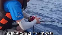 一条鱼就可以把一个人搞累趴了！海钓太过瘾了 (4)