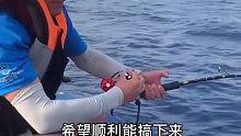 一条鱼就可以把一个人搞累趴了！海钓太过瘾了 (3)