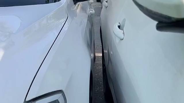 用这个方法开车就再也没刮蹭过，真的太好用了！#快说车#我给老铁讲汽车知识#辛苦了汽车人