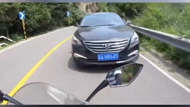 逆行属违法行为，逆行所造成的一切交通事故，由逆行者全部承担！