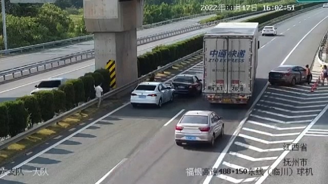 路口急减速被撞，全责！