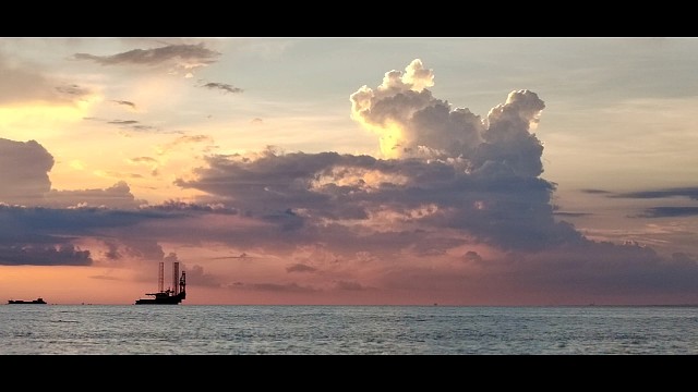 在美的晚霞只不过是一瞬间。