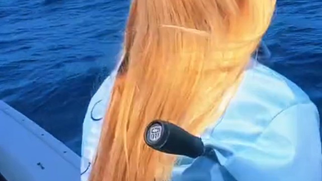 这美女是专业钓手吧