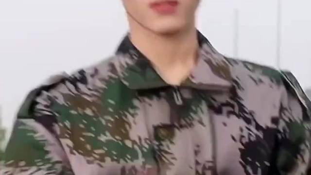 和我一起站军姿吧