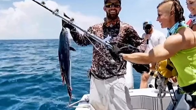 极限挑战，美女钓友能钓多大的鱼