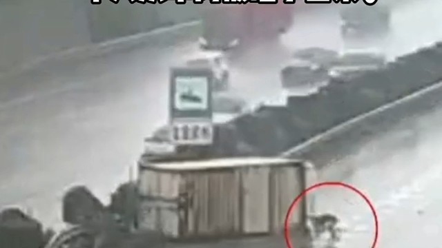 安全带要好好系，要不然等于没系