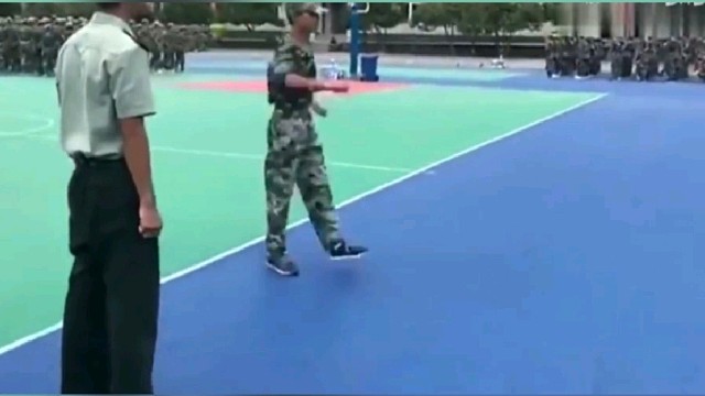 这样军训动作给教官也整不会了