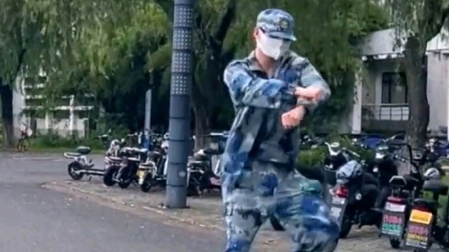 就喜欢跳街舞的男孩