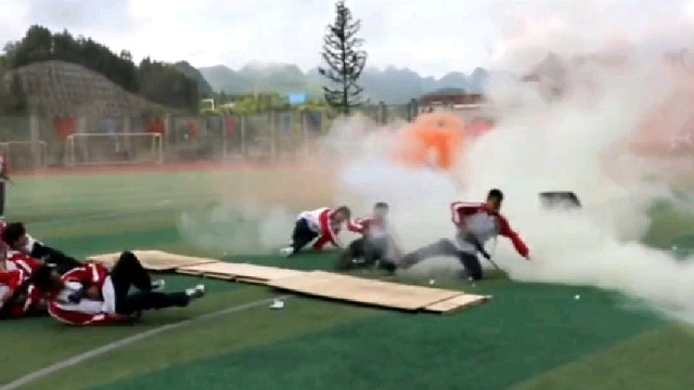 贵州六盘水一所中学实战式军训