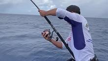 钓金枪鱼真的会累趴 (3)