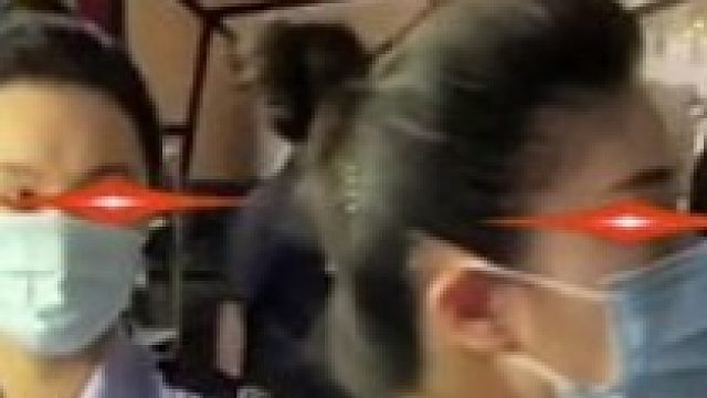 男子网吧玩游戏遇强制腾空机器，工作人员：你这把还要多长时间