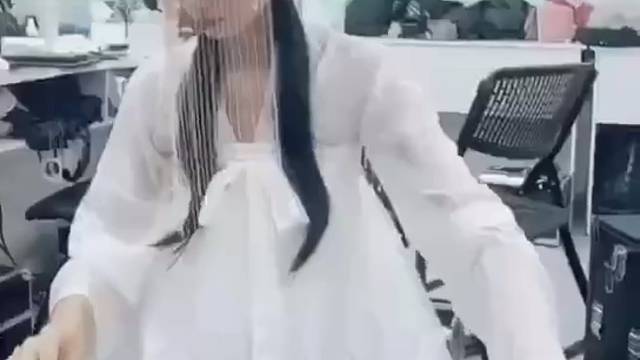 别有深情一万重