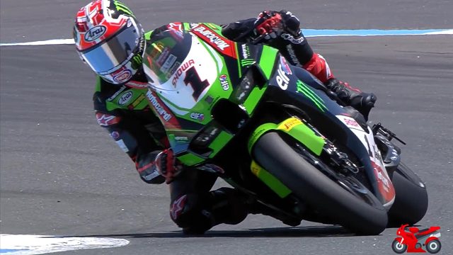 摩托车比赛慢放的暴力美学